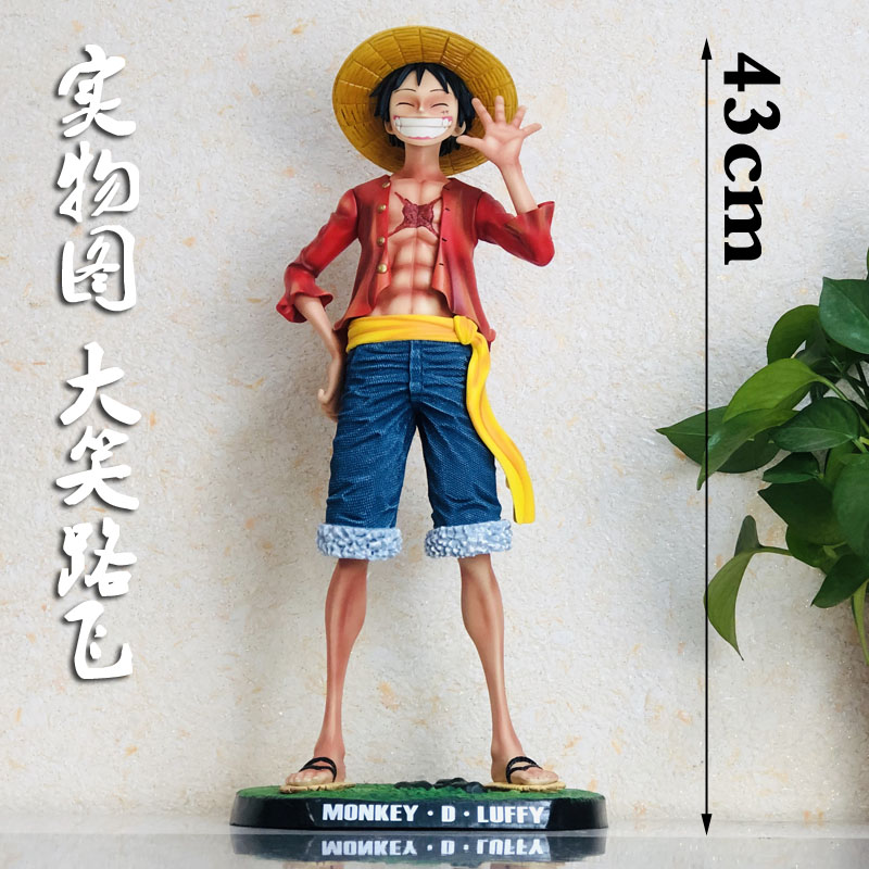 Sea thief King PT Ruff 1: 4 GK net red smiling face straw hat model oversize statue model gift