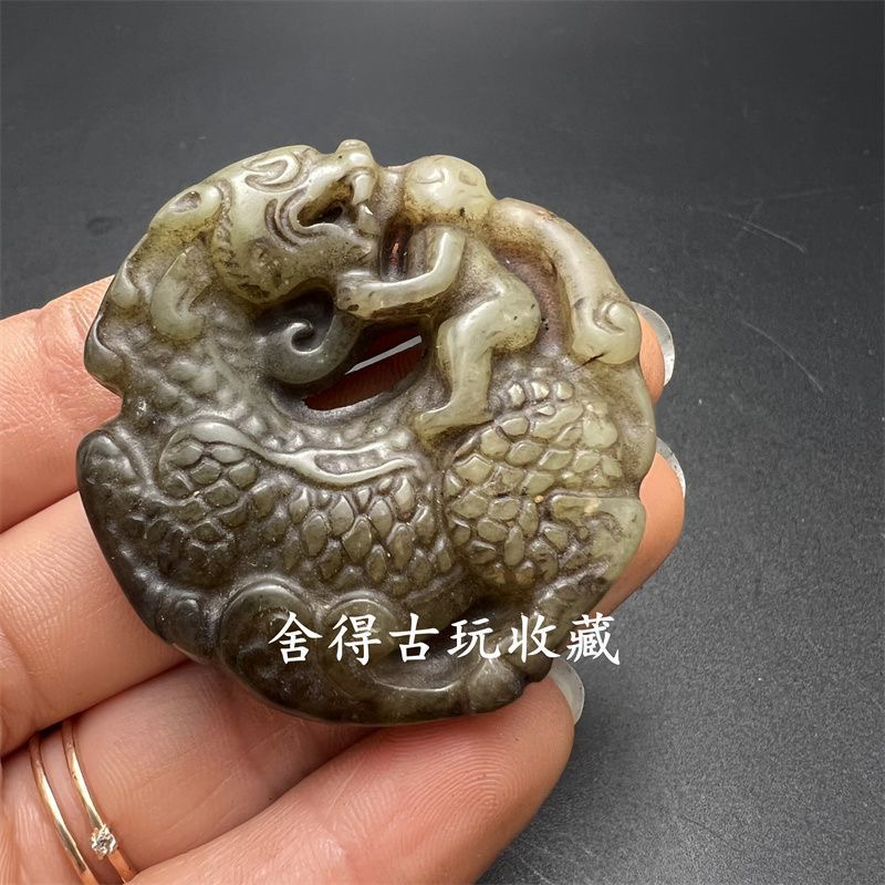 中国古玉 玉石 高古玉 ペンダント加工可能 吊り飾り 骨董品 古玩古董岫玉高古玉雕古玉望子成龙吊坠老玉收藏仿古玉佩玉石挂件