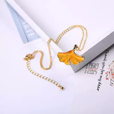 Net celebrity summer choker necklace female Korean simple student forest department personality maple leaf pendant necklace clavicle chain trend