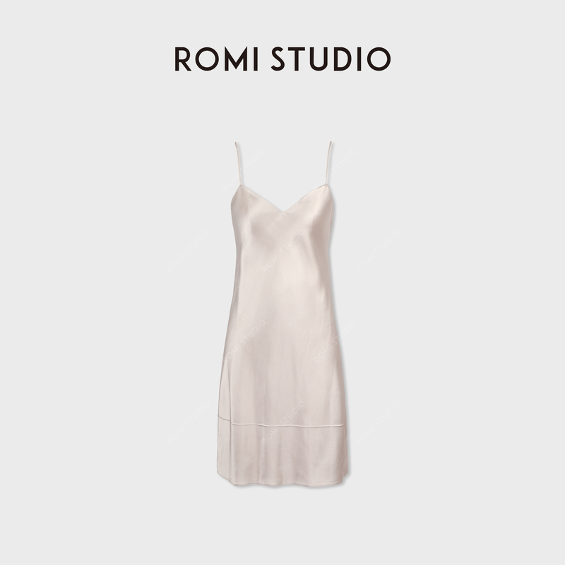 Romi Studio Light Luxury Acetate Fiber Textured Lightweight V-Neck Suspender Dress Rwdrlg2819 Romi Studio Light Luxury Acetate Fiber Textured Lightweight V-Neck Suspender Dress Rwdrlg2819