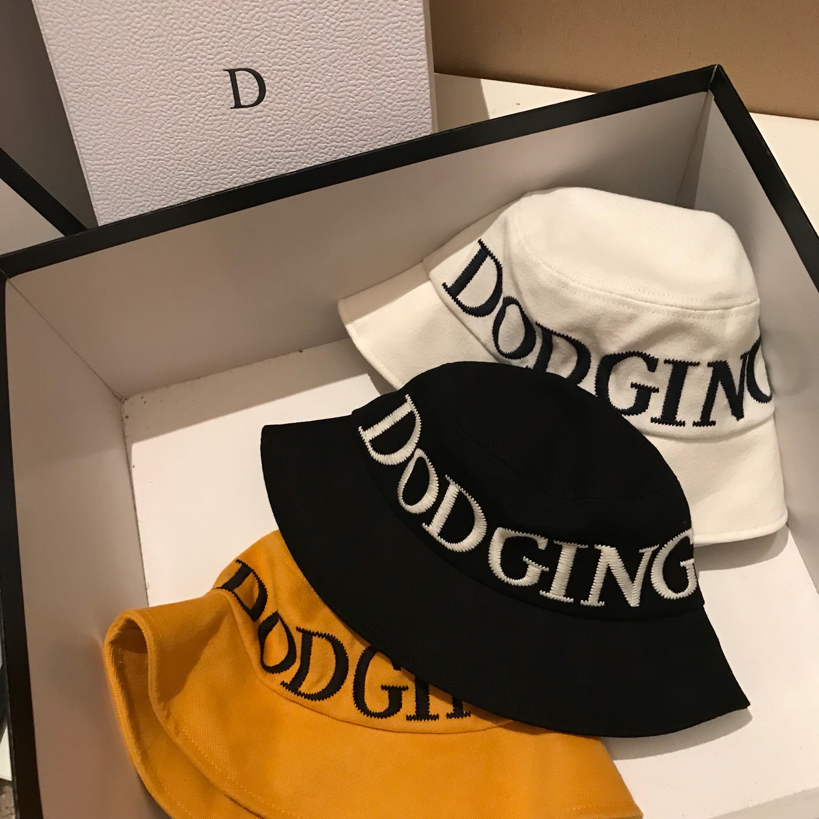 New fashionable letter fisherman hats for Japanese summer, versatile basin hats for men and women, sun hats, and casual hats detail image 9