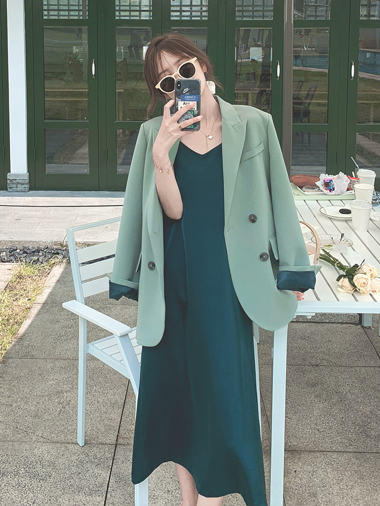 Pregnant women autumn suit suit autumn fashion net red autumn foreign style fashionable going out early autumn suspenders dress