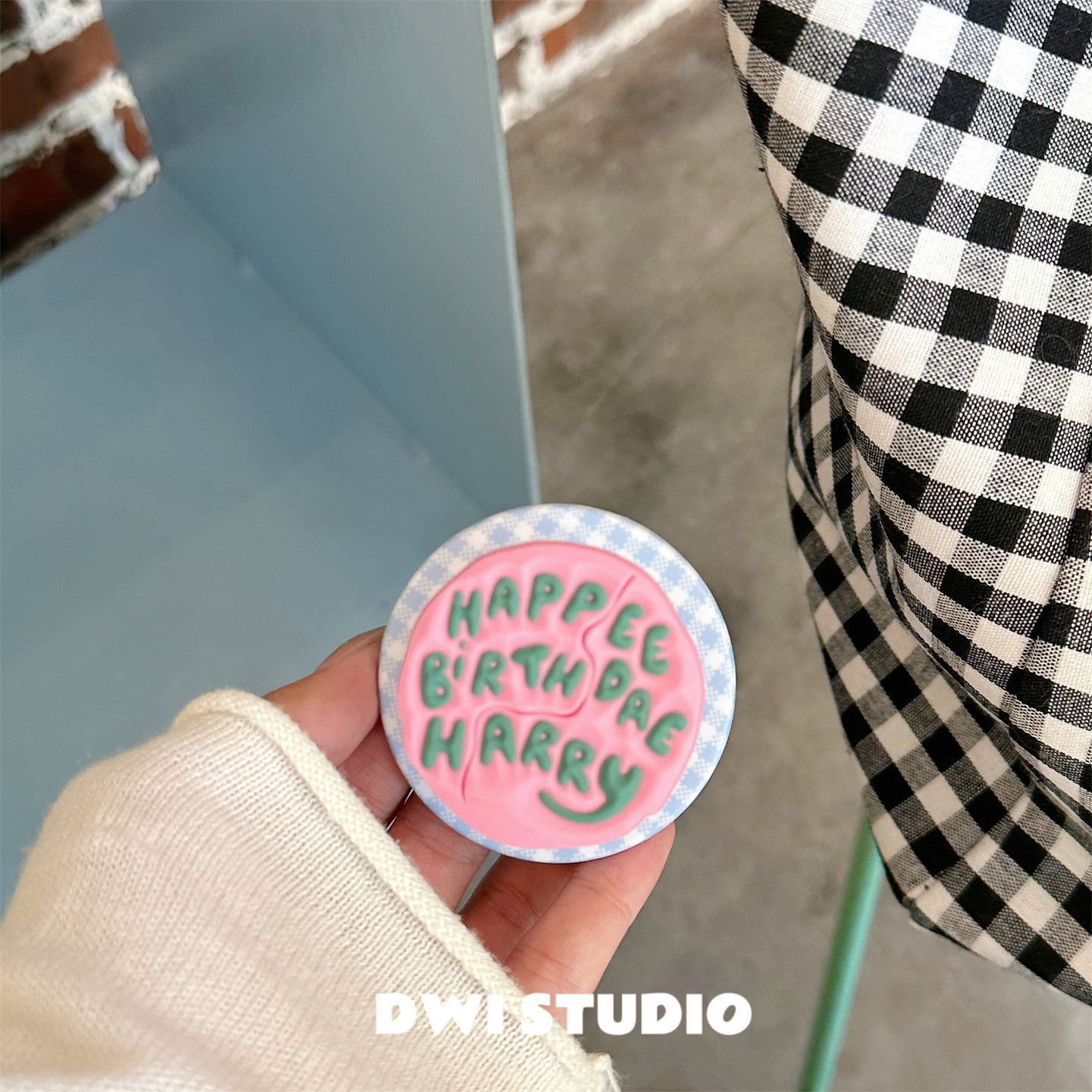 19.9元的“蛋糕壳”真能当支架？我试了3天后直接下单3个！_ai手机_淘宝数码网