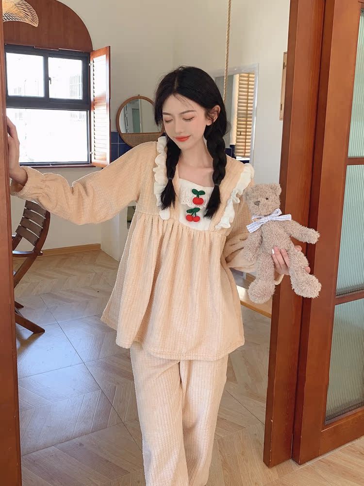 Milk sweet girl's heart ~ Walking incense Fragrant Son Sleeping Girl Winter Princess Wind Coral Suede Sweet and lovely home clothes