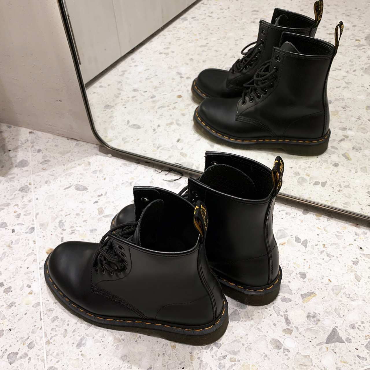 Cowhide version ~ English leather soft leather 8 holes 1460 Martin boots female Joker Boots Short Boots Women