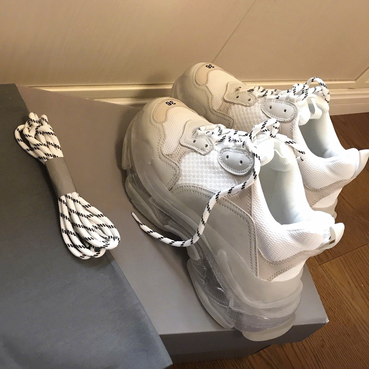 2022 new genuine leather lacing thick bottom old daddy shoes breathable sports air cushion shoes casual running shoes Muffin Shoes Women Tide