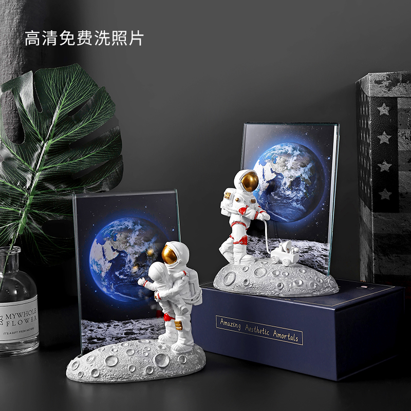Astronaut Creative Resin Pendulum Table Children Baby Cute Phase Frame 6 Inch Wash Photos Plus Photo Frame Pendulum Nordic