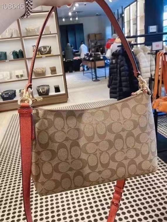 COACH Women Pack New Mahjong Bag Hand Single Shoulder Sloped Armband Crescent Moon Bag American Straight Mail