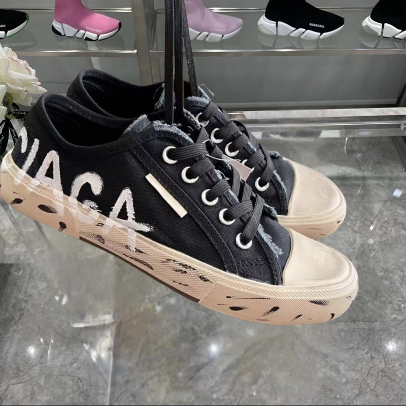 Paris Hand-Painted Canvas Shoes for Women, Retro Distressed Small Dirty Shoes, New Original Letter Design Casual Sports Sneakers
