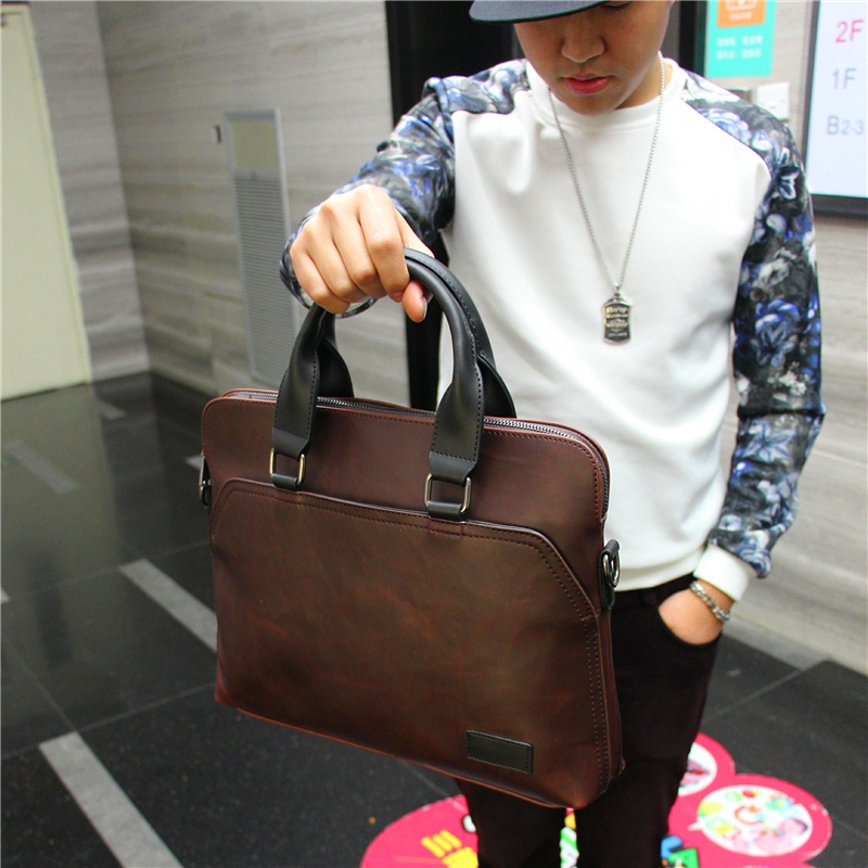 2021 European and American men's single shoulder bag mad horse leather casual handbag Trend computer bag male backpack inclined cross-package-Taobao