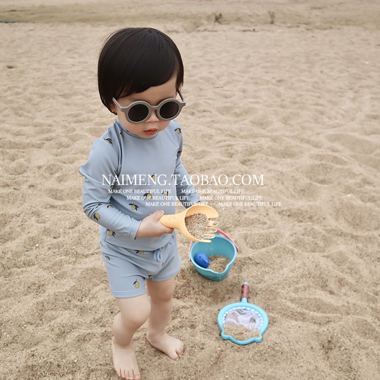 INS blockbuster children's swimsuit boys girls long sleeves split vacation swimsuit swimming sunscreen hat treasure lemon
