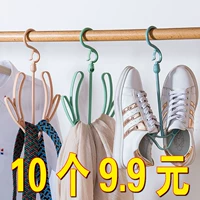 Десять серых 10 -заработанных обувных стойков