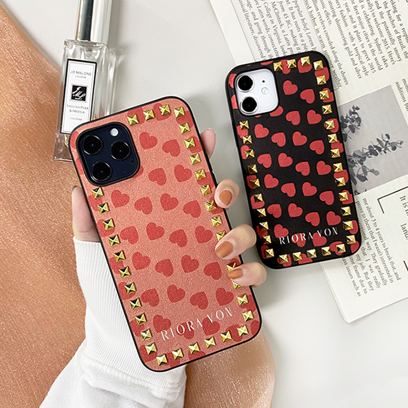 Punk KASO trendy brand love leather rivets female models suitable for Apple iPhone13Max11 mobile phone case 12pro