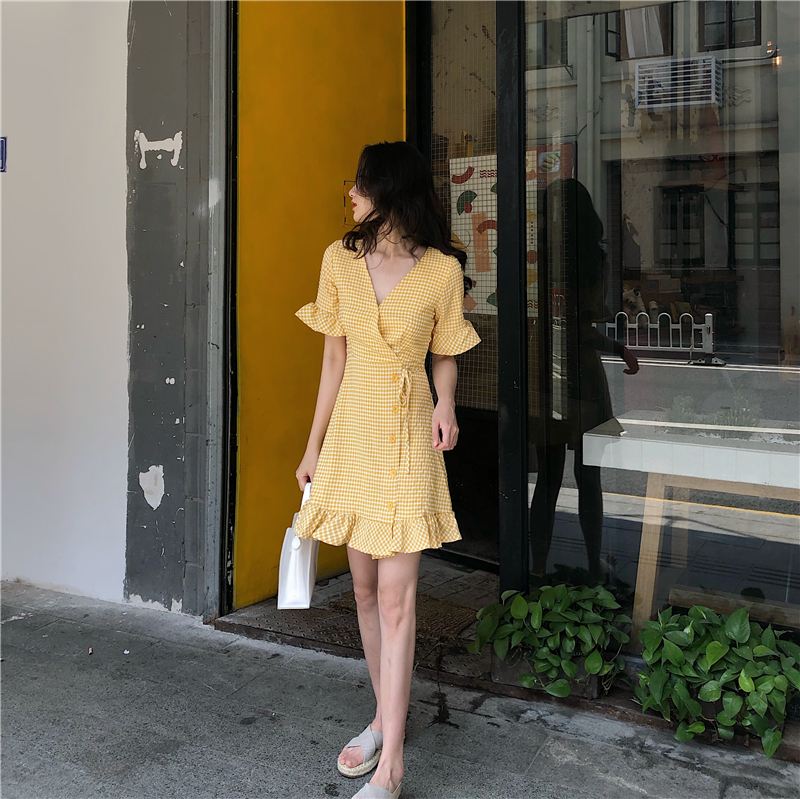 VK旗艦店 韓系荷葉邊修身系帶格紋高腰顯瘦V領短袖洋裝