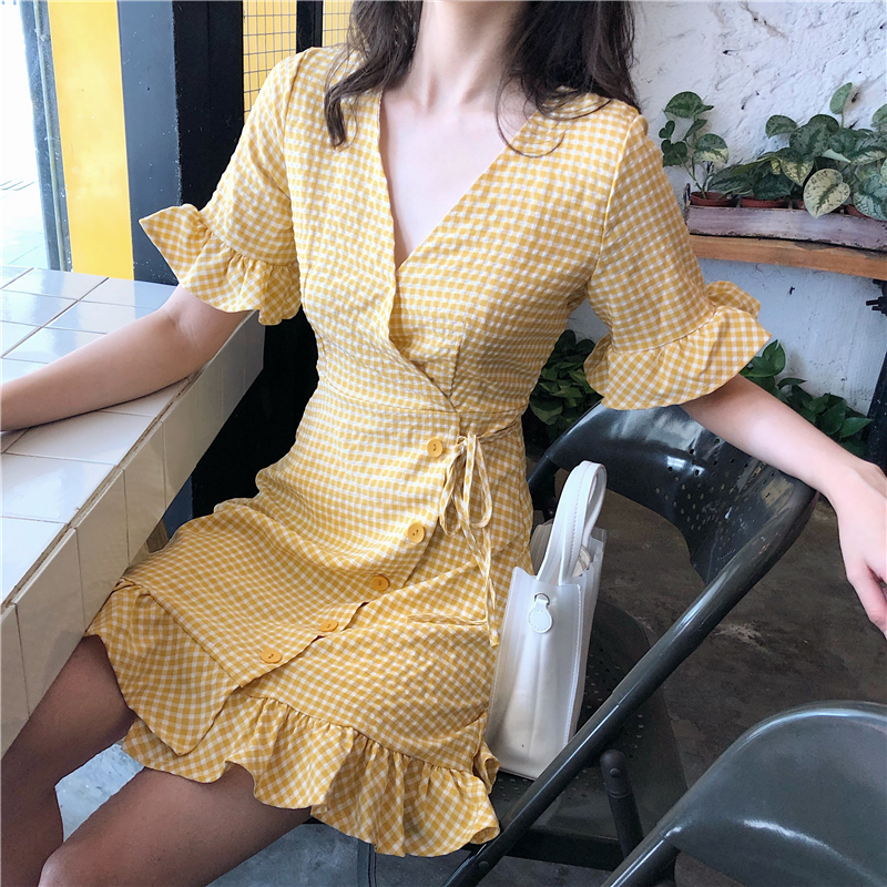VK旗艦店 韓系荷葉邊修身系帶格紋高腰顯瘦V領短袖洋裝