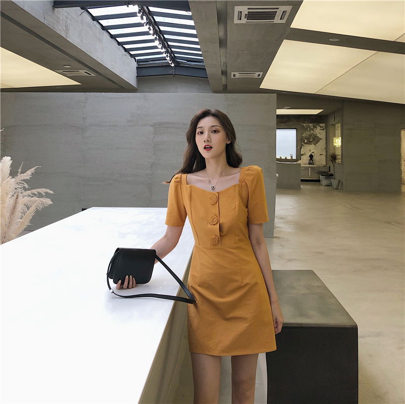 VK旗艦店 韓系復古玫瑰紐扣方領修身素色顯瘦短袖洋裝