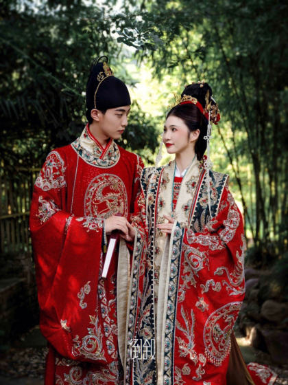 倒叙汉服明制新中式婚服大拖尾男女全套凤冠霞帔定制结婚礼服出租