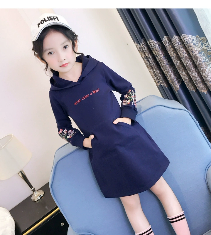 Váy bé gái mùa thu trong trang phục trẻ em lớn 2018 Áo len trẻ em mới Quần áo trẻ em phiên bản Hàn Quốc của váy thêu đầm trẻ em cao cấp