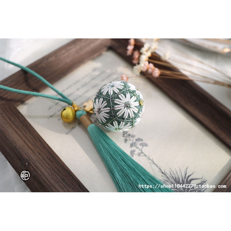Broken flower Temari ball embroidery diy material bag handmade sachet car pendant bag pendant family and friends creative gift