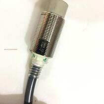 New original sensor proximity switch E2E-X5F1 E2E-X10MF1 spot