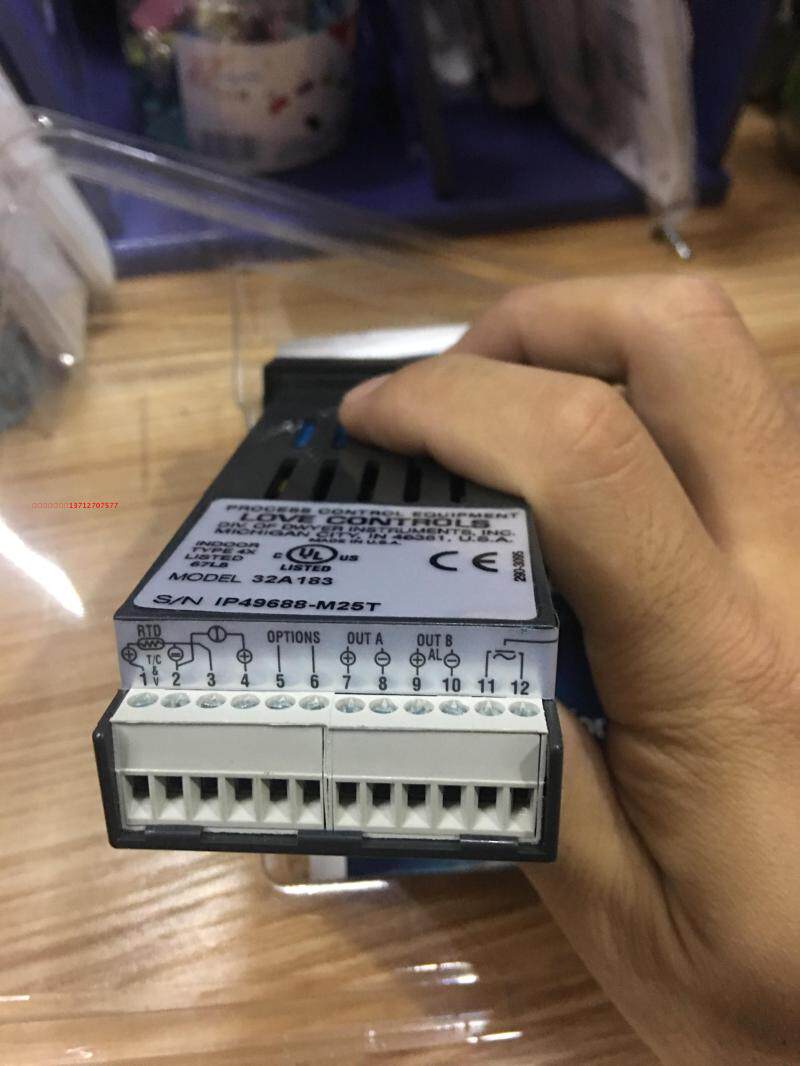 U.S. LOVE CONTROLS MODEL: 32A183 Temperature Controller 1 unit in stock