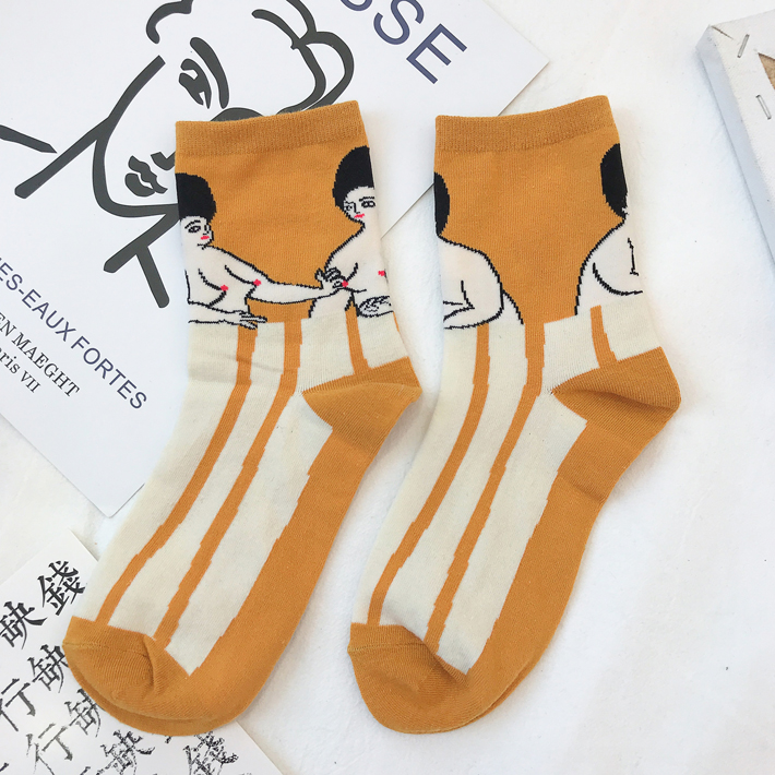 Mùa thu và mùa đông đại học phong cách Harajuku vui minh họa vớ cotton trong vớ in phim hoạt hình cô gái dễ thương vớ trượt ván vớ thủy triều vớ chân