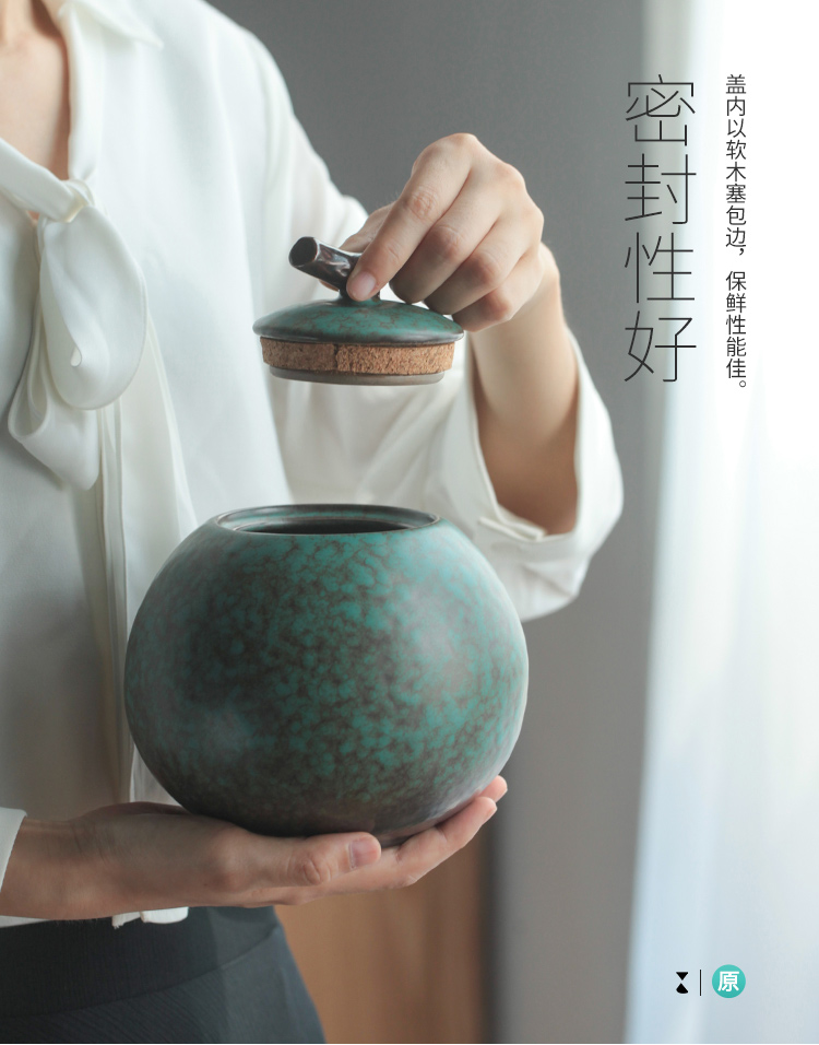 Wu fang in a complete seal pot store in ceramic POTS of tea to wake, caddy fixings up