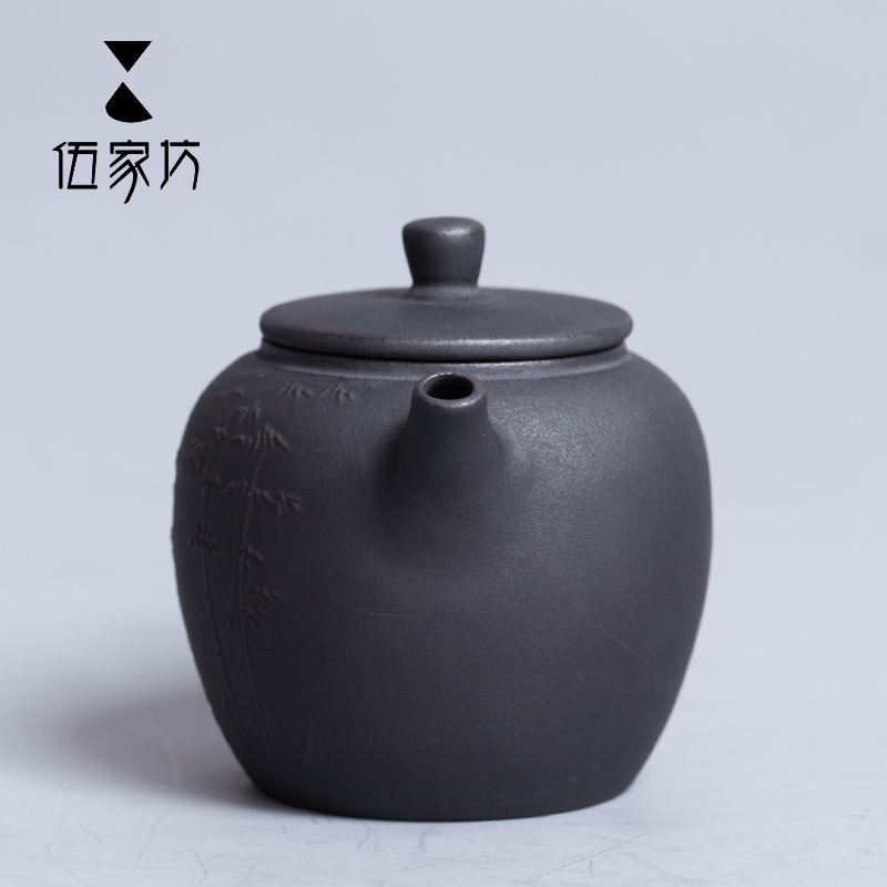 The Wu family fang ceramic teapot can raise large teapot filter kung fu tea set single pot of creative hand carve patterns or designs on woodwork