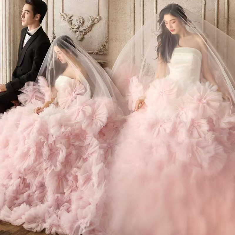 Photo Studio Themed Couple Outfits New Korean Style Strapless Pink Wedding Dress Bride Long Dress Dreamy Fairy Trailing Tulle