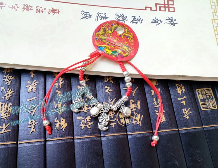 Handmade tuổi thọ khóa tay đỏ dây đeo vòng tay Miao bạc vòng chân trang sức trẻ em khóa 12 Zodiac vòng chân - Vòng chân vòng chân nữ đẹp