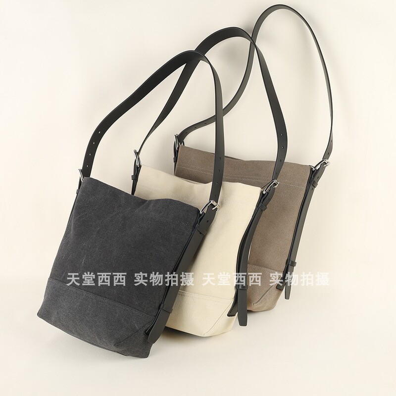 260980 Light Luxury Minimalist Style! Old Money Style Shoulder Bag, Handbag, Canvas Bag, Tote Bag for Men and Women 0.48