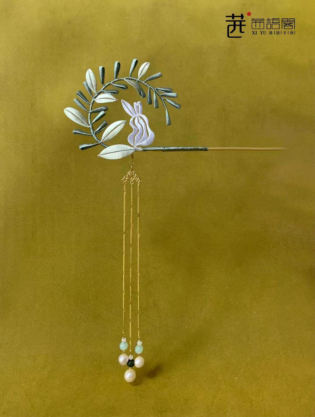 Original Design Jade Rabbit Series Fairy Tale Rabbit Winding Flower Comb Hanfu Headdress Can Match Tang Ming Song Hanfu