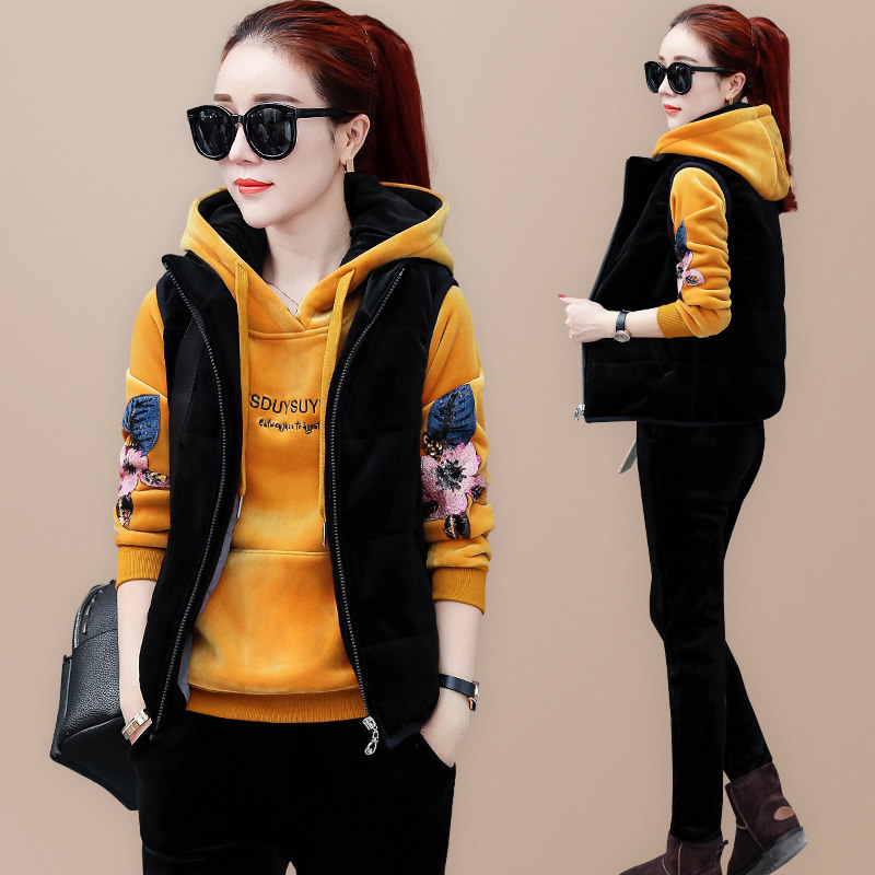 Gold velvet sweater three-piece women's winter 2020 new hooded casual loose Korean version thickened velvet sports suit