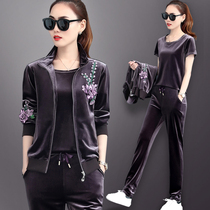 Gold velvet suit womens fashion 2021 new spring and autumn loose large size thin embroidered sportswear casual three-piece set