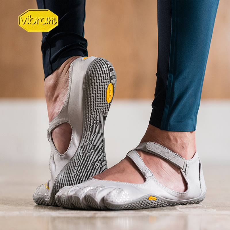 Vibram five-finger shoes lady indoor 