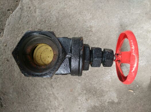 Black Cast Iron Wire Inside Silk Internal Thread Iron Gate Valve Master Valve Ram Old Master Switch