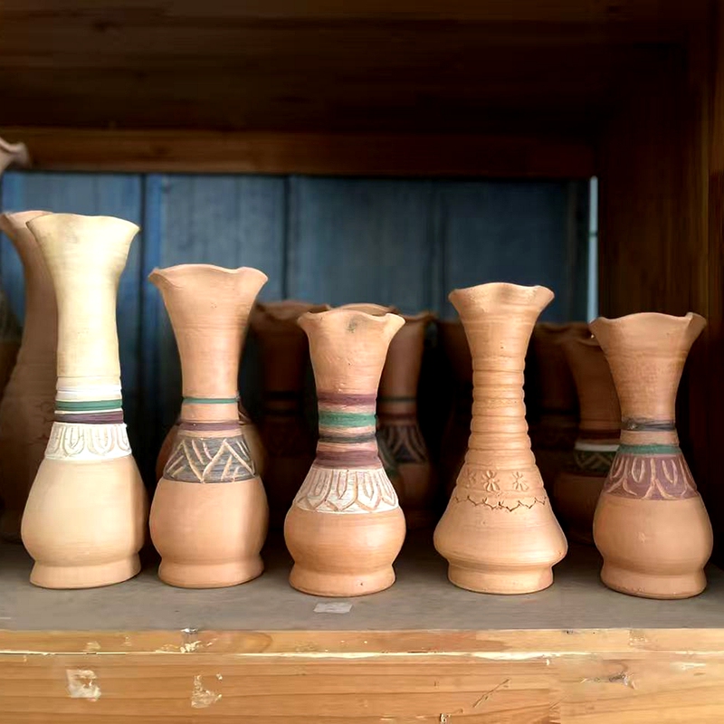 Slow-Fired Pottery Vase, Pure Handmade Coarse Pottery Flower Vessel, Yunnan Intangible Cultural Heritage Dai Pottery, Decorative Piece for Homestay, Flower Arrangement Vase