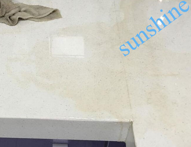 nước tẩy ố kính nhà tắm	 Mặt bàn bếp lau chùi đá thạch anh tẩy vết bẩn - Trang chủ nước rửa bồn cầu vim