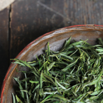 Before the rain Huangshan Maofeng Green Tea 2021 Castanopsis Leaf Population Species 150 grams fresh-keeping box