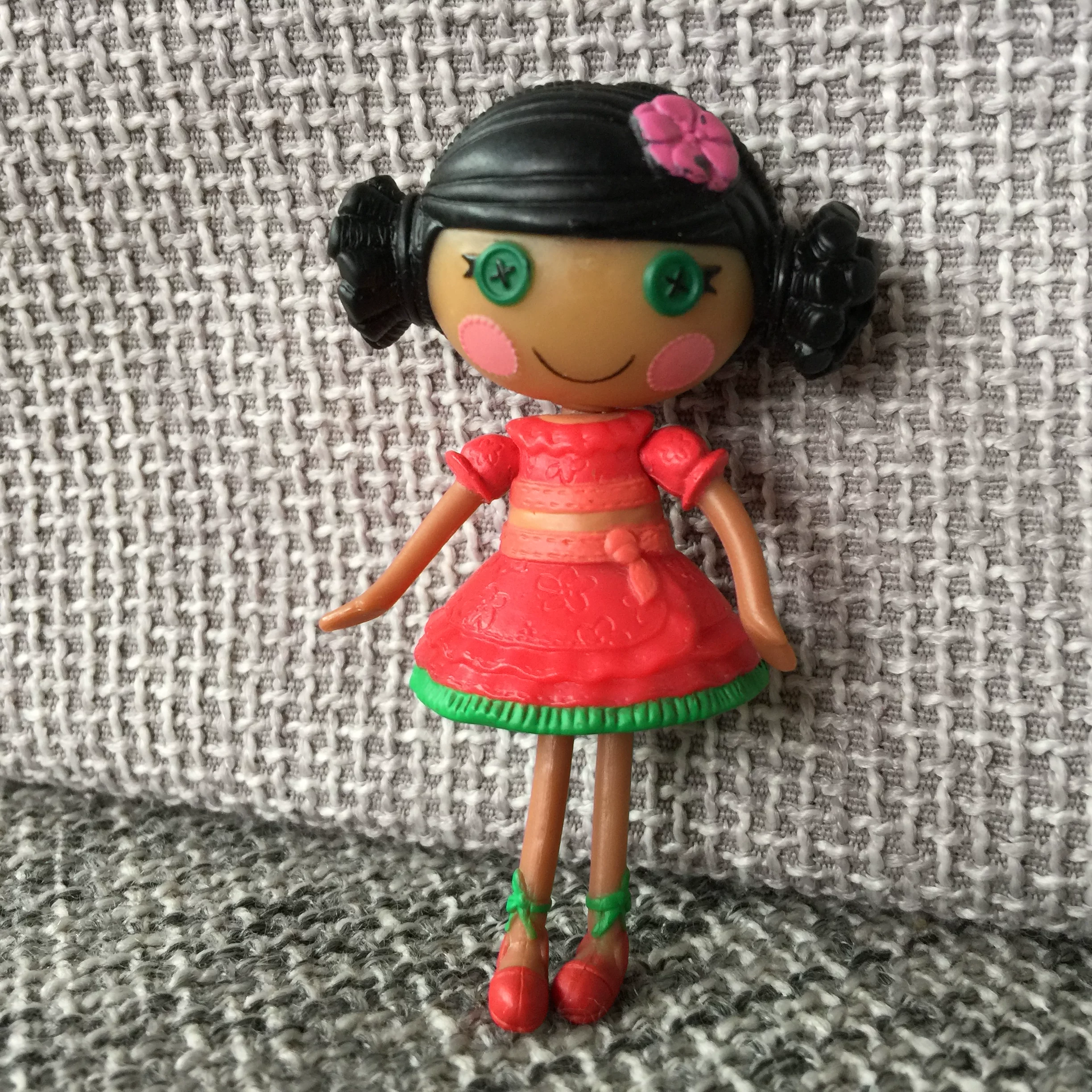 Мини-кукла LALALOOPSY Lele Angels, с пуговичными глазами, слепой бокс с микромагнитной качелью (≤15 см)