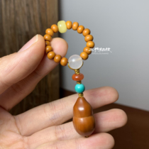 (a set of small gourd fingertips hand-twisted) olives nuclear carvings small seeds 1 3 * 2 4 men and women playing South-work running rings