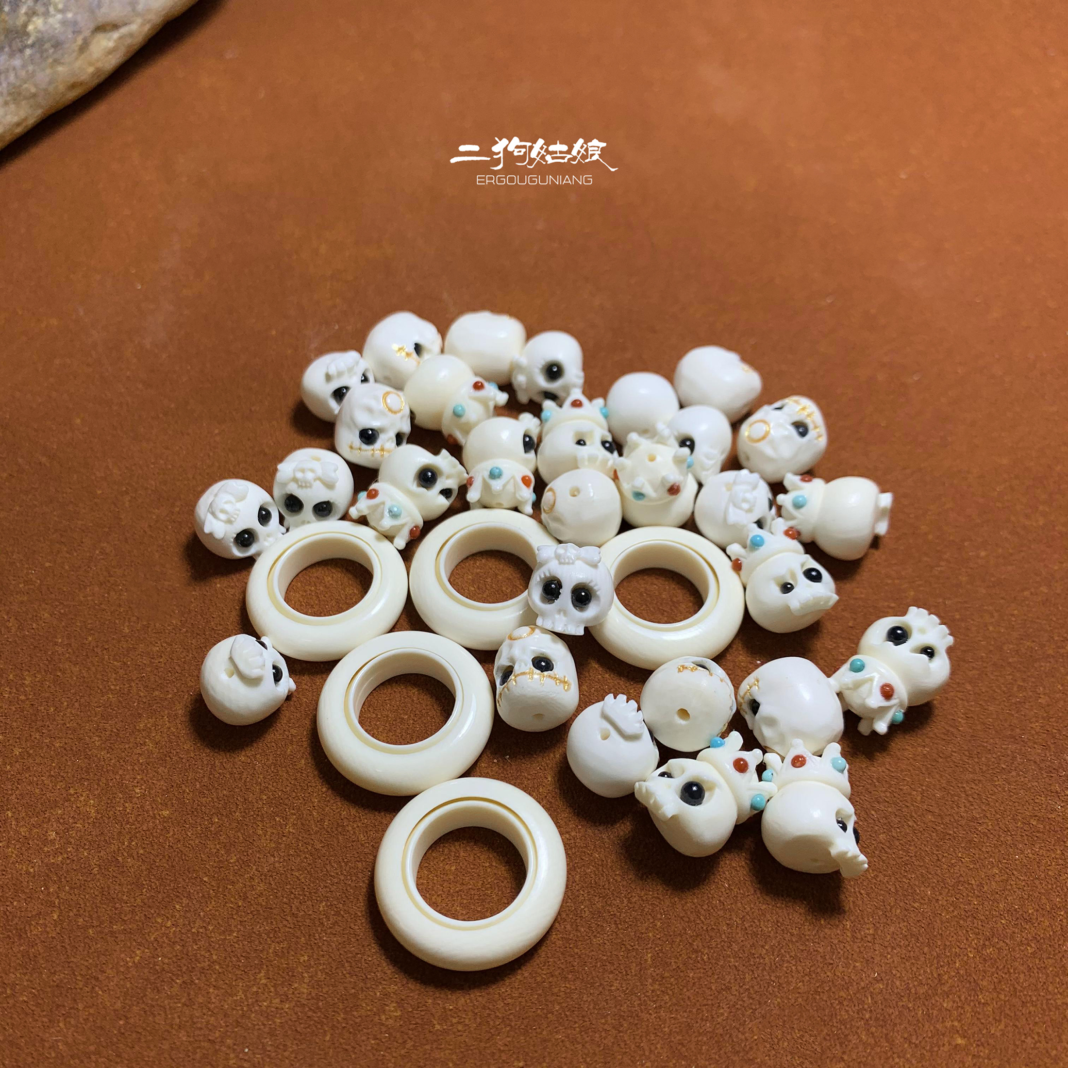 Mammoth ivory essay to play with accessories cherry small pills small ghost Aduls skull running ring sunday star II Dog girl