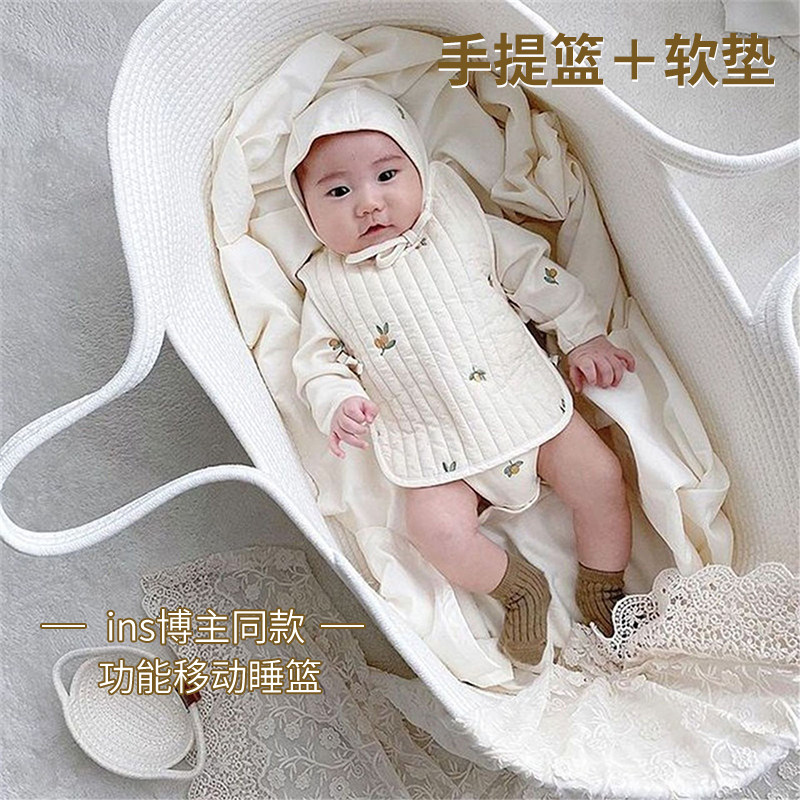 South Korean baby carrying basket moving away portable newborns on-board sleeping basket baby safe sleeping bed-Taobao