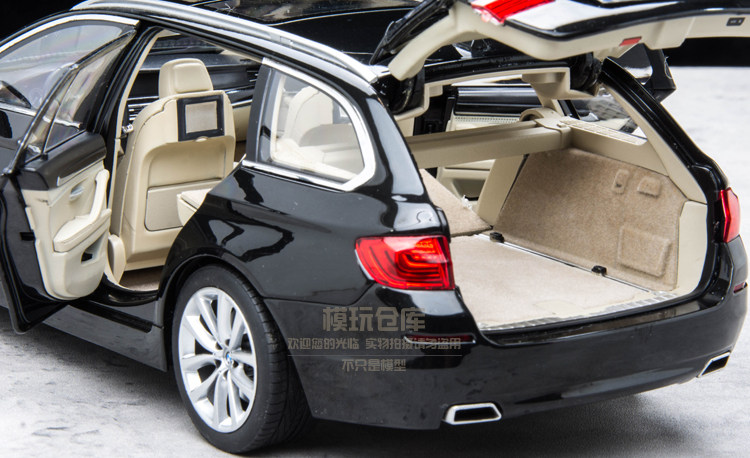 1: 18 NOREV BMW 550i 5 series station wagon simulation die cast