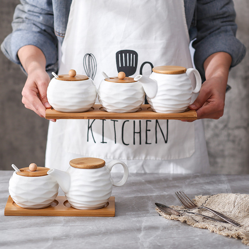 Japanese household kitchen seasoning pot Salt and sugar jar Seasoning box Restaurant table seasoning bottle Vinegar pepper oil combination set