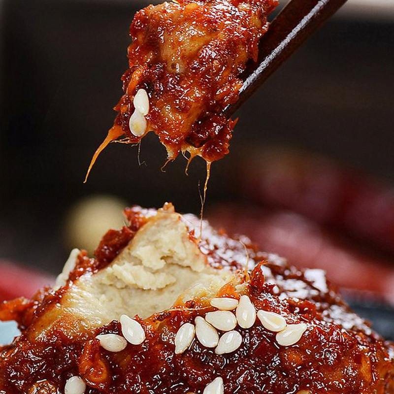 Huahua Sichuan specialty spicy tofu lactose tofu cooked meal red square farm flavor of 210g