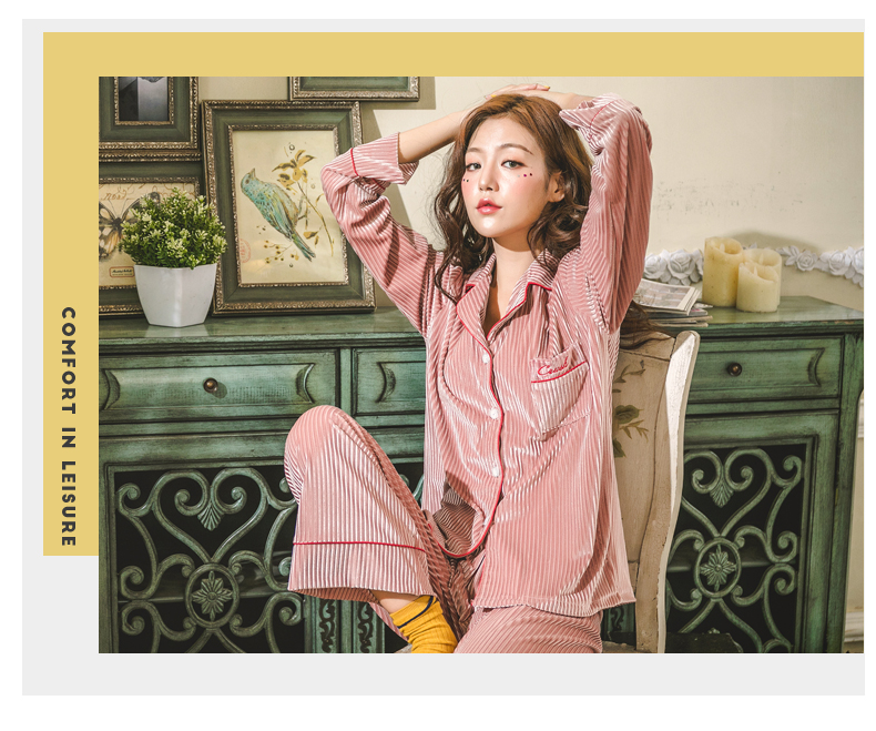 Phiên bản Hàn Quốc của đồ ngủ nhung vàng mùa thu đông của phụ nữ nhung dài tay hai mảnh có thể mặc bên ngoài bộ đồ phục vụ mùa đông đồ bộ nam