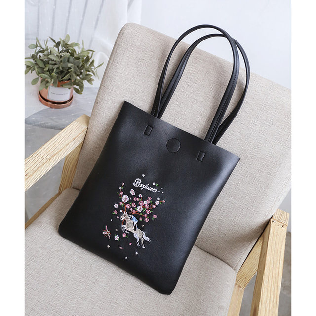 Bag women 2022 spring and summer new Korean version small fresh women's bag handbag fashion all-match student shoulder tote bag