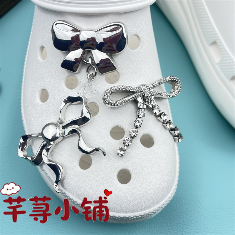 Crocs Clogs Accessories Flower Decoration Shoe Buckle 2026 Metallic Silver Bow Shoe Flower