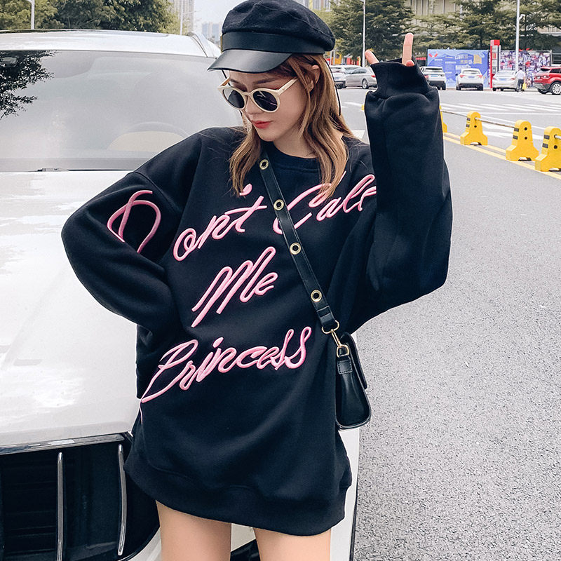 Spring and autumn super hot cec sweater women's 2022 new large size loose Korean version tide ins pullover round neck embroidery thin section